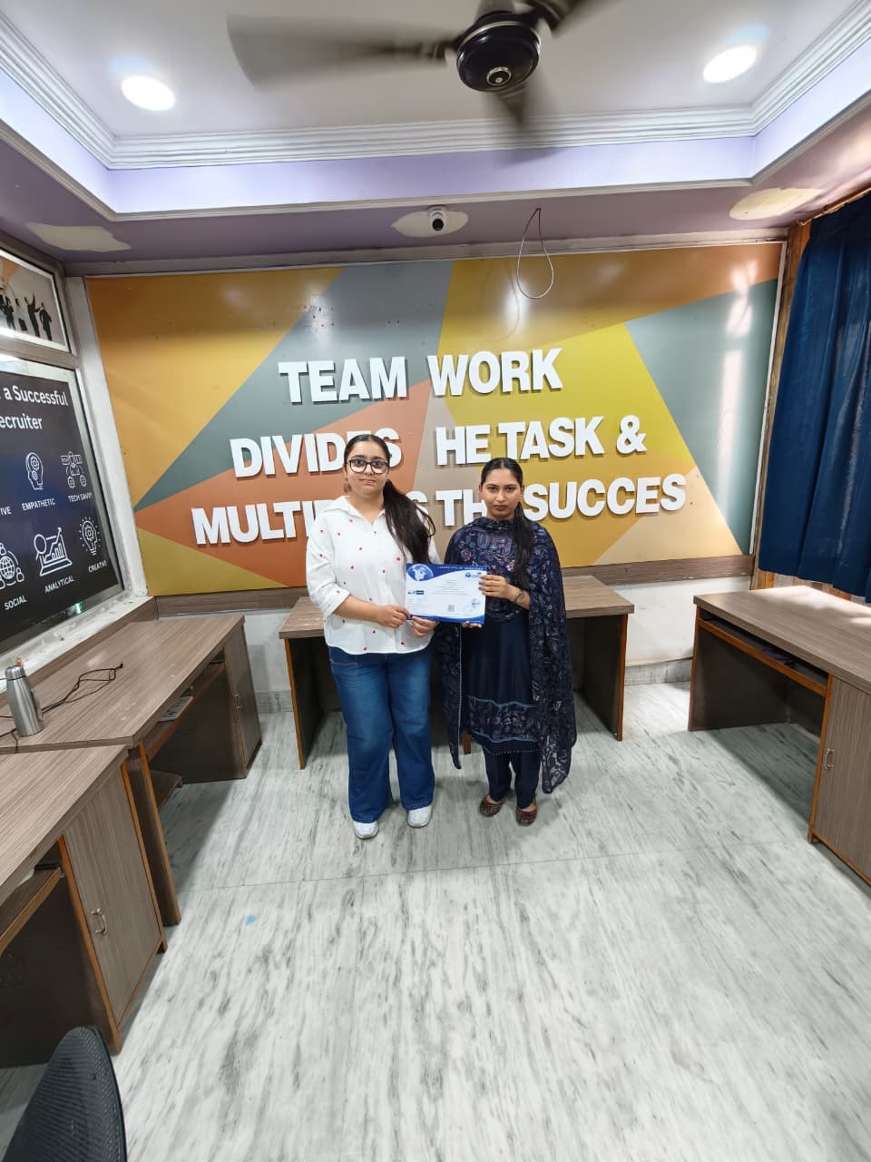 Students holding certificates Gurukull Institute digital marketing Bathinda